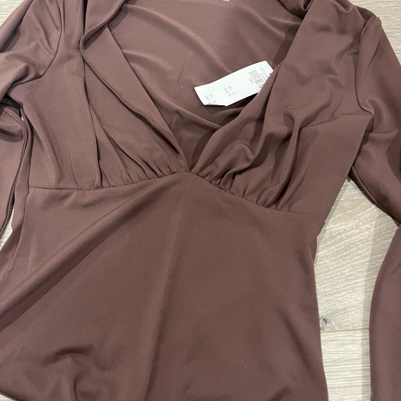 Long-Sleeve Slinky V-neck Bodysuit Abercrombie & Fitch - Picture 4 of 4